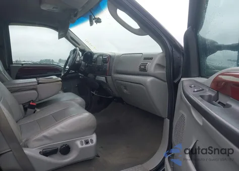 2006 Ford F250 Super Duty из США, поврежденный, VIN 1FTSW21P36EA64169